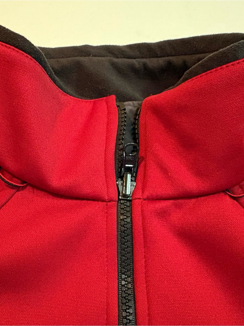 Columbia Titanium Red and Gray Softshell Jacket | Medium - Picture 12 of 13